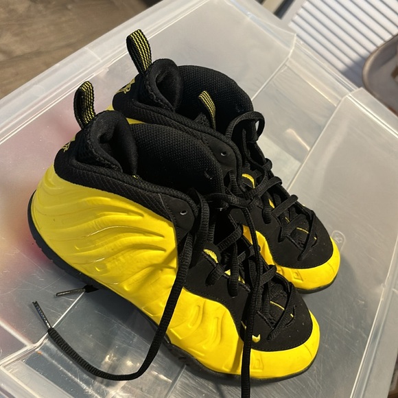 No scratches just need wipe down - Picture 2 of 5